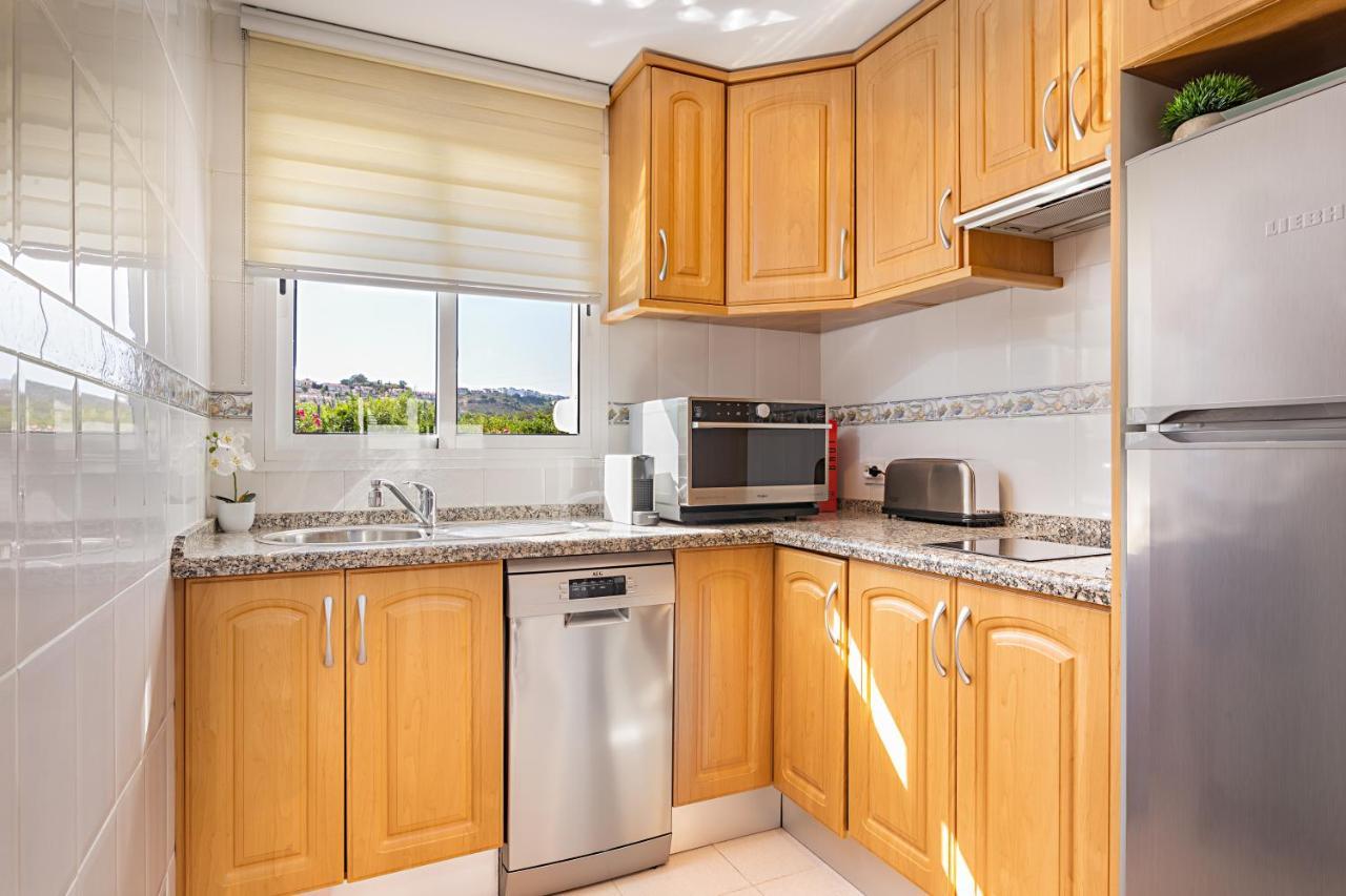 Relax At Premium Beach Flat - Aldea Beach Манилва Экстерьер фото