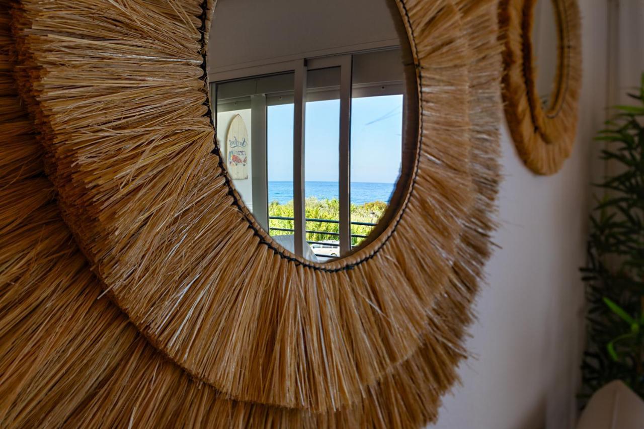Relax At Premium Beach Flat - Aldea Beach Манилва Экстерьер фото