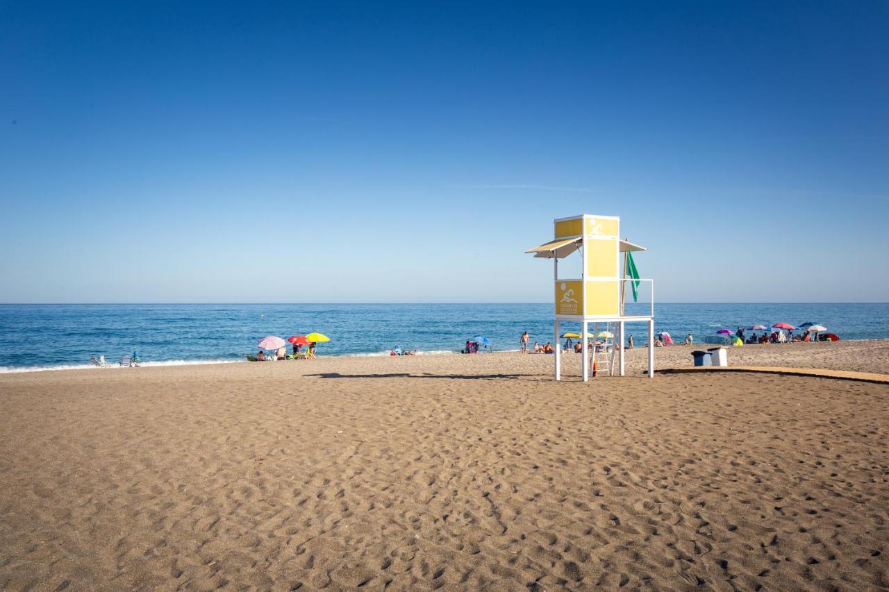 Relax At Premium Beach Flat - Aldea Beach Манилва Экстерьер фото